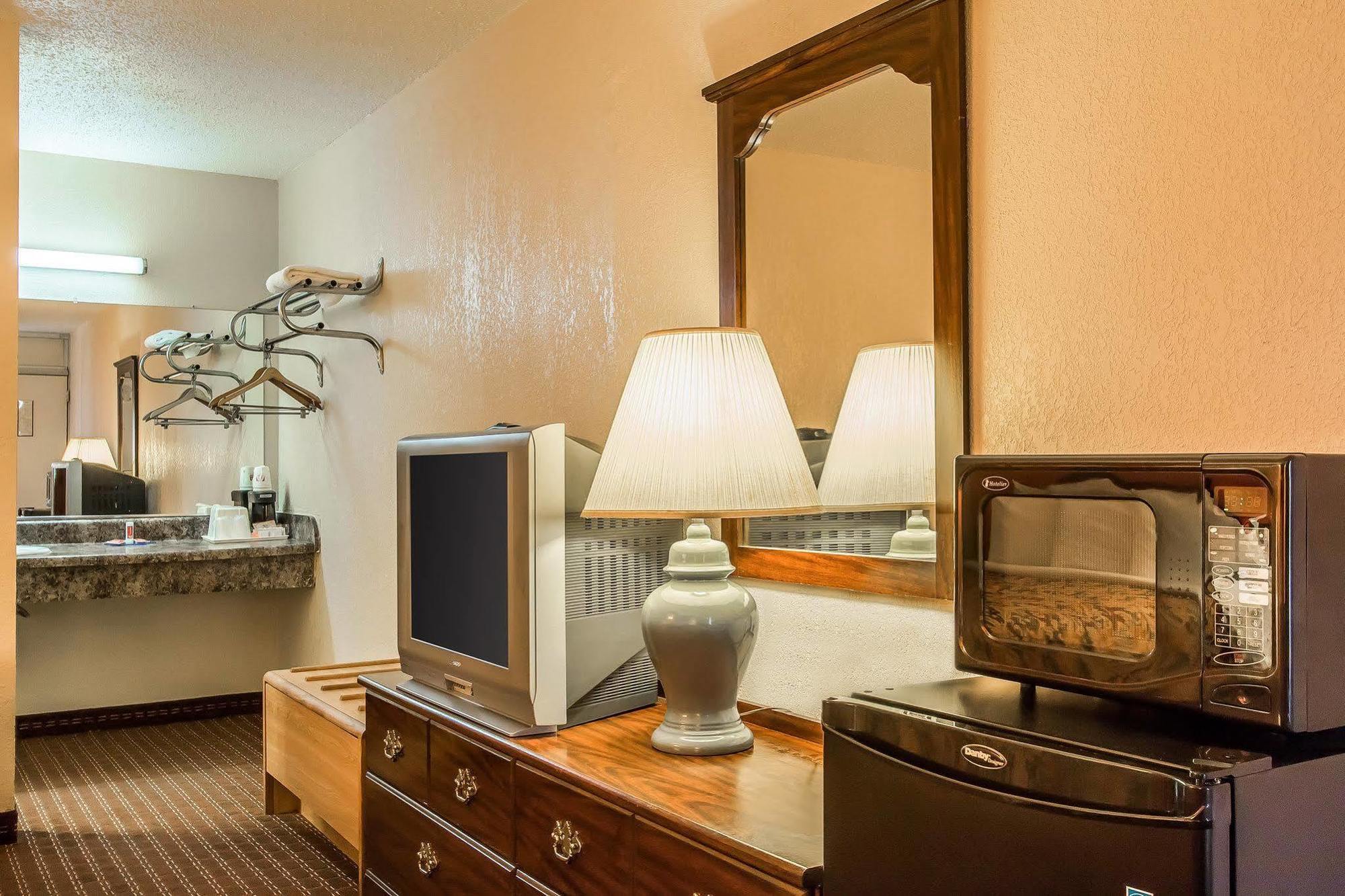 Econo Lodge Скоттсборо Екстер'єр фото